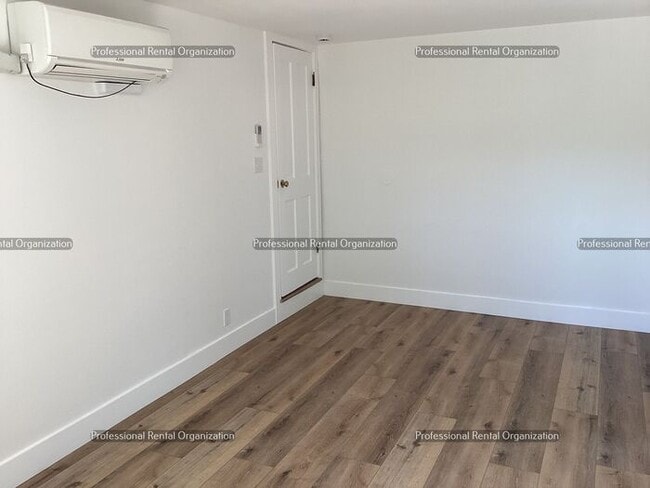 Building Photo - Wine County Cottage Delight