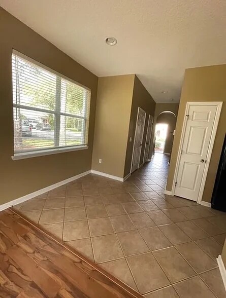 Building Photo - 5934 Pavilion Dr
