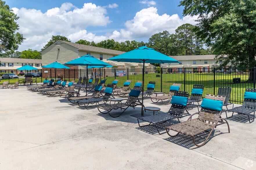 Sun Deck - Brynn Marr Village