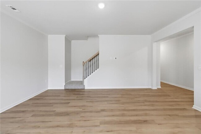 Building Photo - 21 Berryville Dr