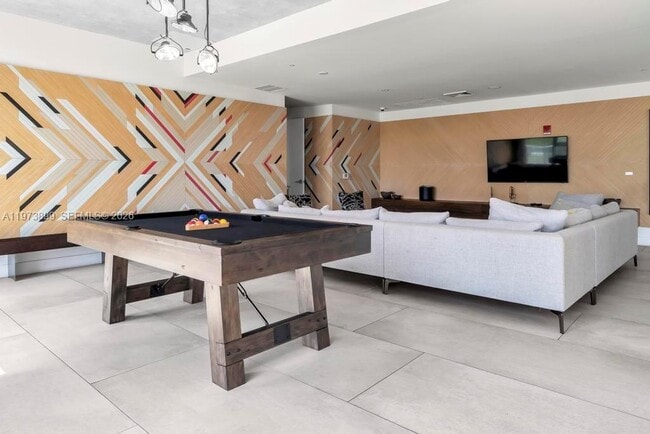 Building Photo - 121 NE 34th St