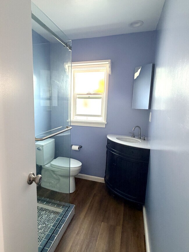 Building Photo - 21 59th Pl