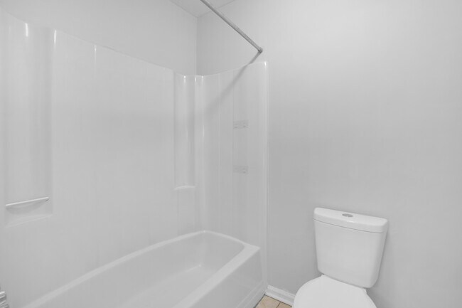 Building Photo - 240 Ferdinand Cir