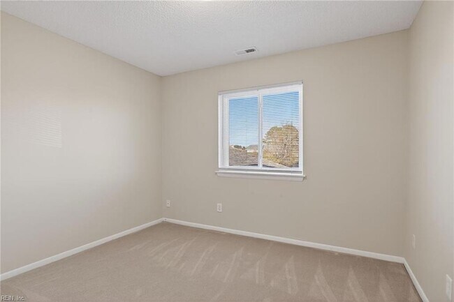 Building Photo - 3209 Barrington Dr