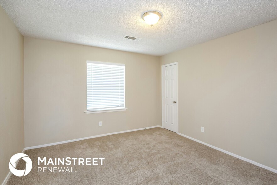 Building Photo - 4432 Ivy Dr