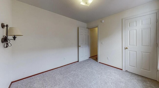 Building Photo - 2093 Tina Ct