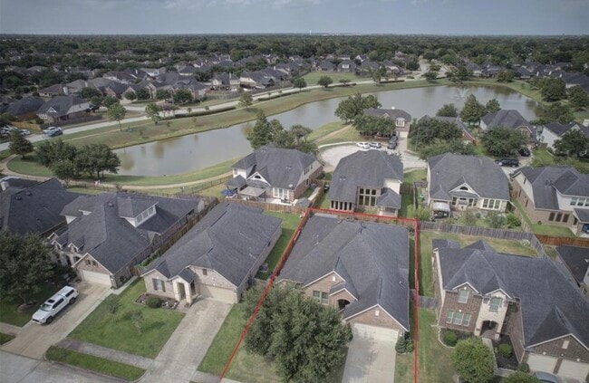 Building Photo - 2513 Golfcrest Dr