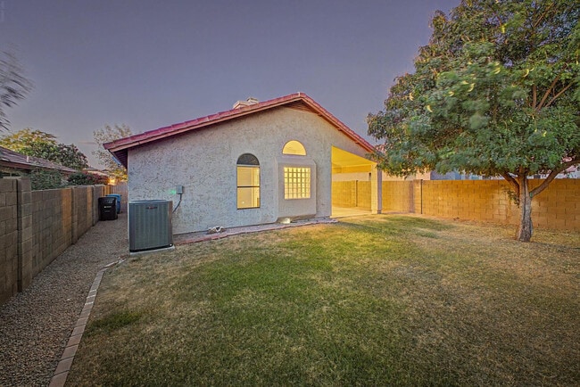 Building Photo - 4309 E Abraham Ln