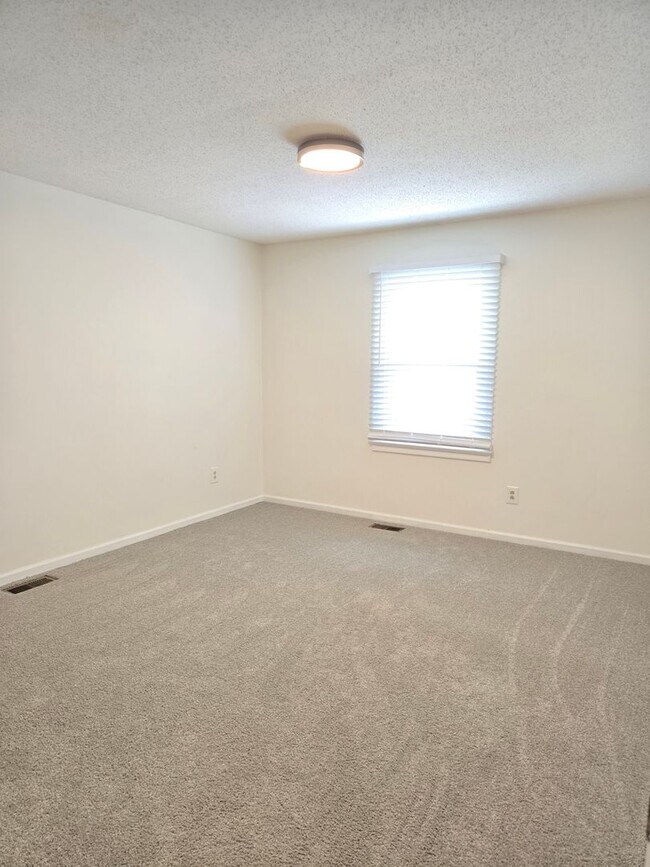 Building Photo - 3804 Daiquiri Ct