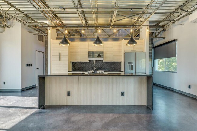 Building Photo - 4801 S Congress Ave