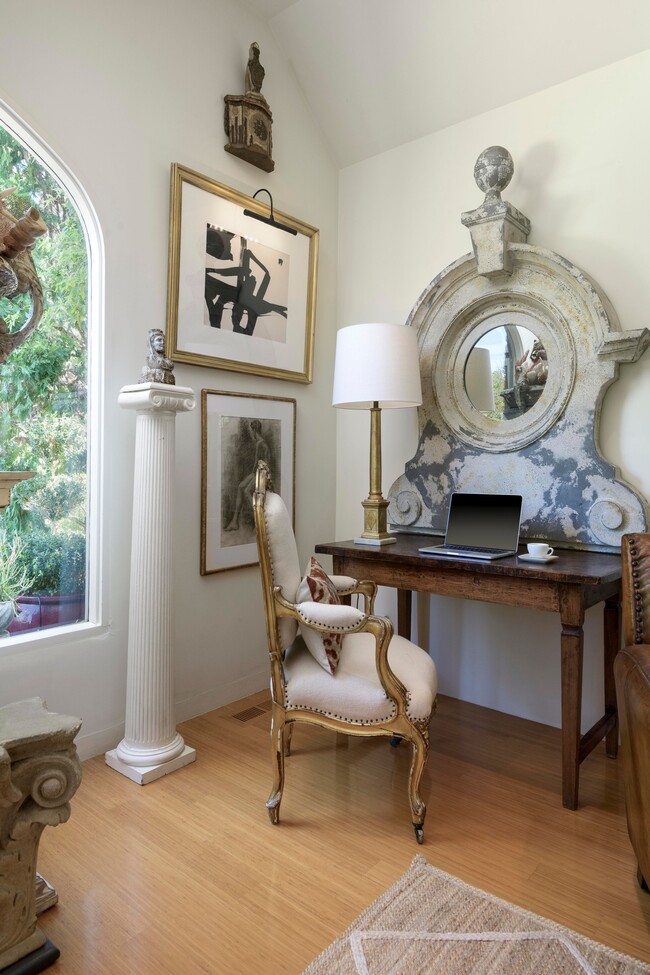 Building Photo - 3109 Calle Cedro