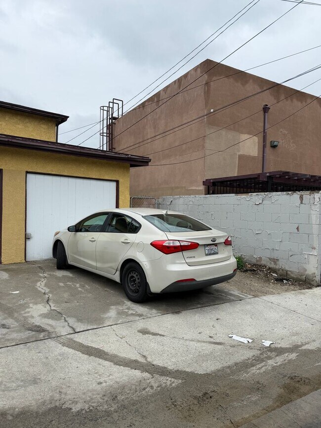 Building Photo - 3068 E Gage Ave