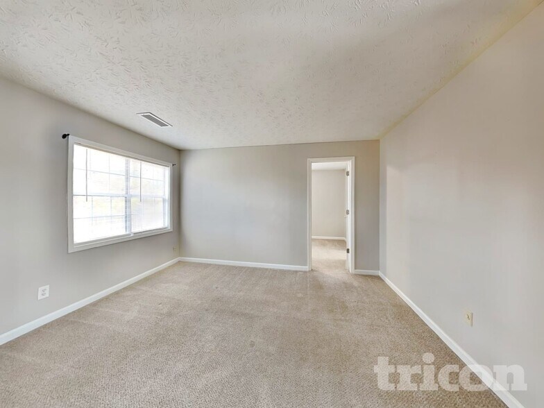 Building Photo - 235 Red Maple Dr