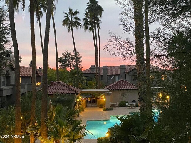 Building Photo - 10015 E Mountain View Rd