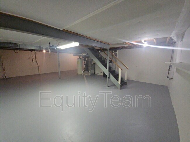 Building Photo - 9178 Fields Dr