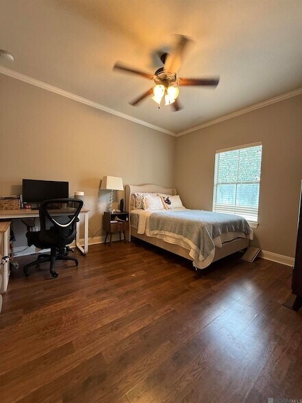 Building Photo - 828 Meadow Bend Dr