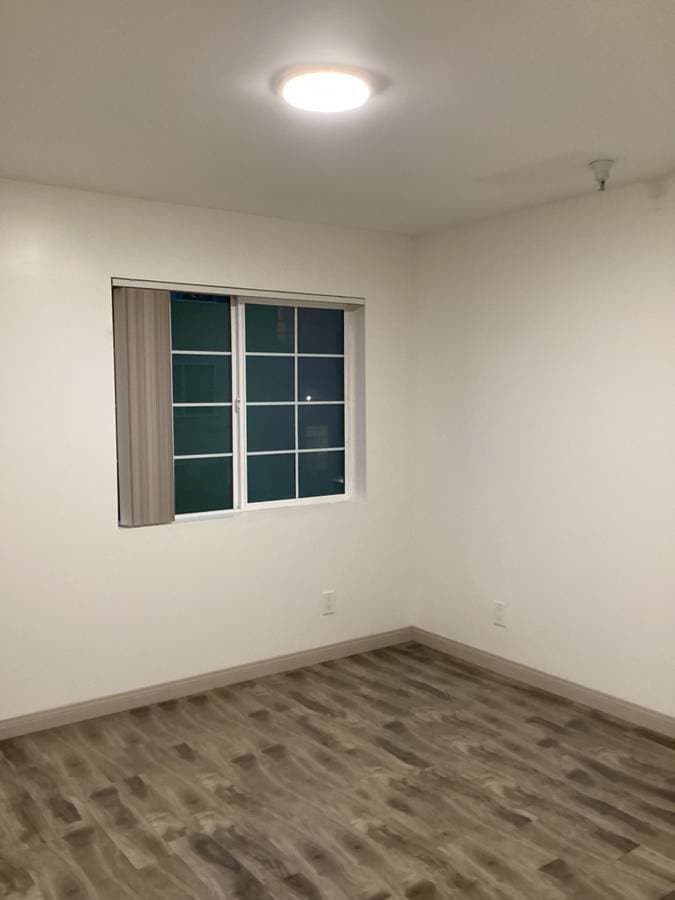 Building Photo - 723 1/2 N Kingsley Dr