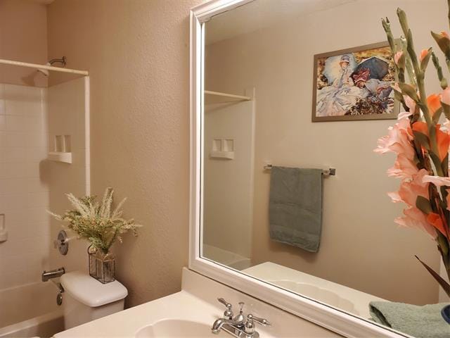Building Photo - 5005 Boxwood Ln