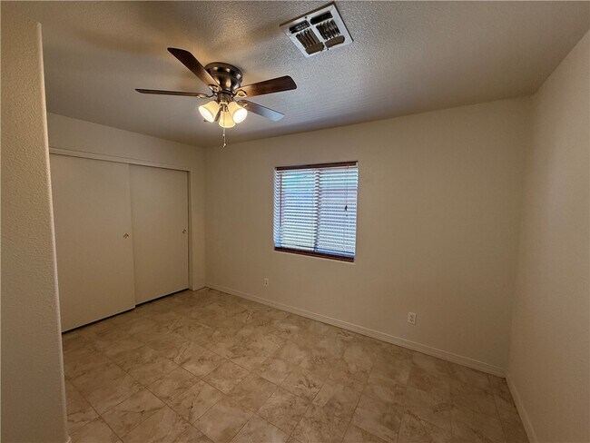 Building Photo - 2539 Ashfork Ave