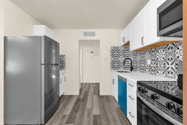 Building Photo - BRAND NEW EVERYTHING IN UPTOWN/BILTMORE AREA