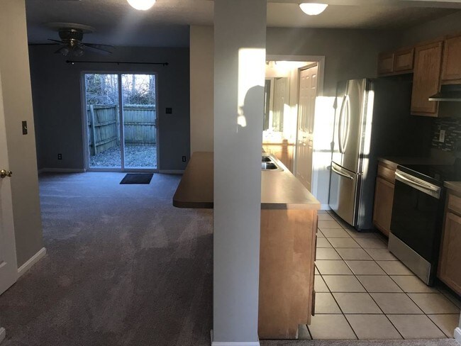 Building Photo - 3 bedroom in Louisville KY 40223