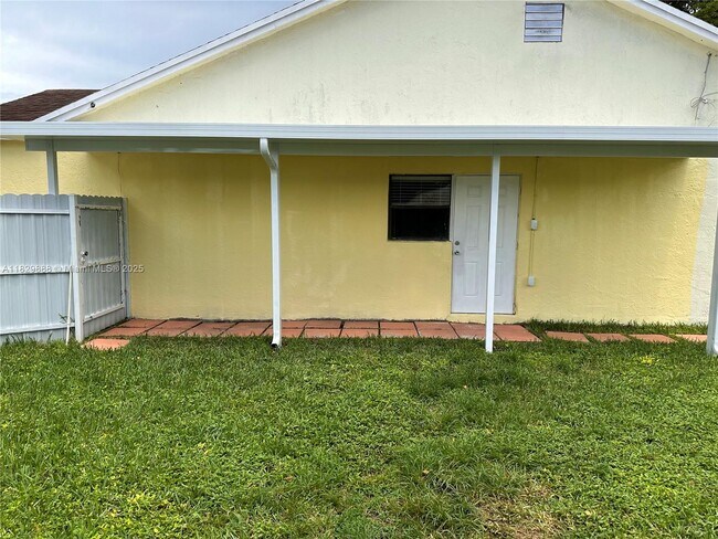Building Photo - 11546 SW 135th Ln