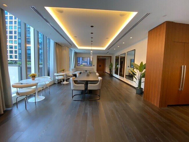 Building Photo - 135 Seaport Blvd
