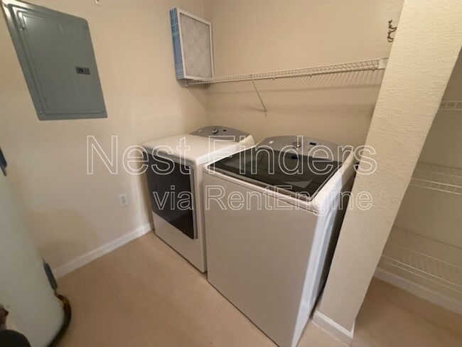 Building Photo - 10075 Gate Pkwy N