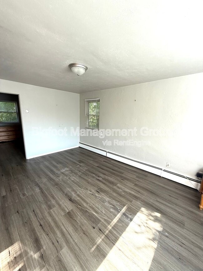 Building Photo - 1202 Garfield St