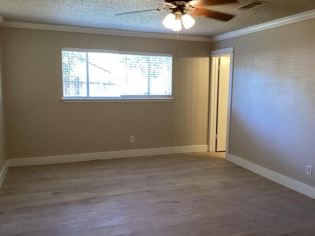 Building Photo - 2511 Peaceful Valley Dr