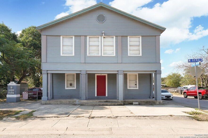 Building Photo - 3118 W Gerald Ave