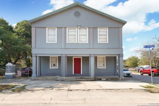 Building Photo - 3118 W Gerald Ave