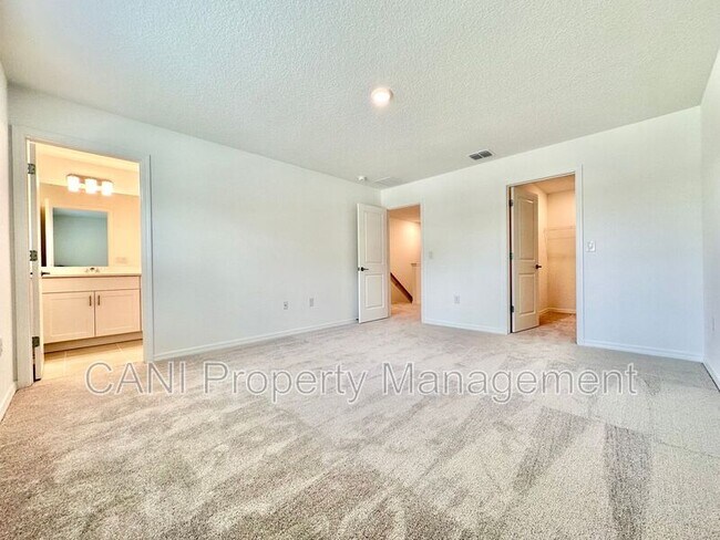 Building Photo - 169 Riverfront Wy