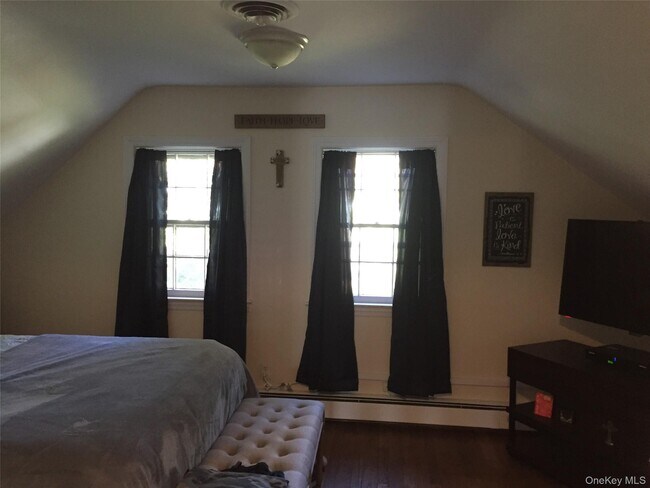 Building Photo - 7 Harbor View Rd