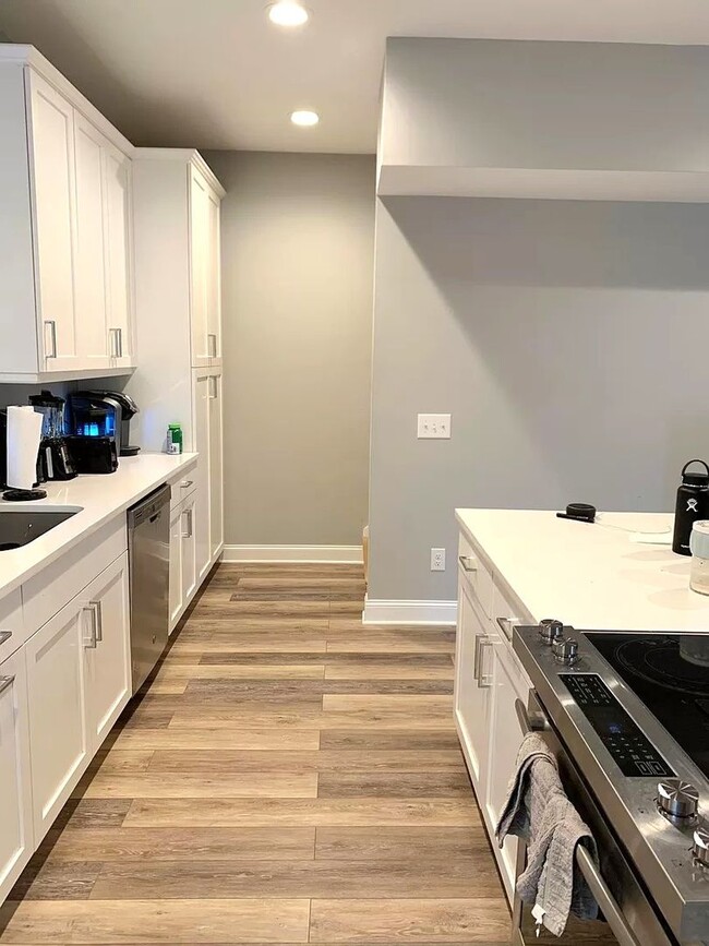 Building Photo - 9 Hanover St