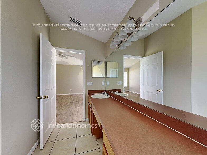 Building Photo - 2751 Eagle Canyon Dr S