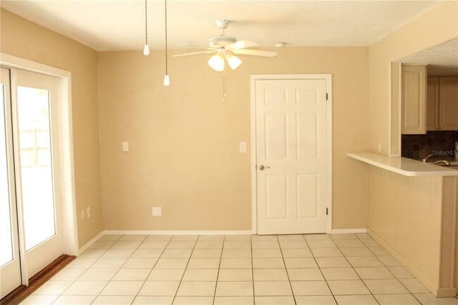 Building Photo - 4215 18th Ave Dr W