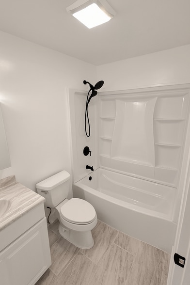 Building Photo - 4122 Lewis St