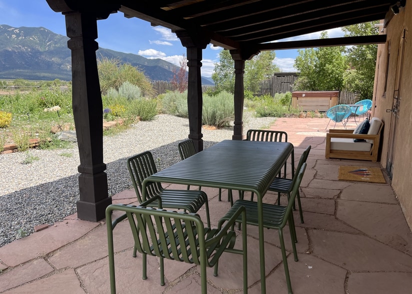 Building Photo - 29 Las Animas Rd