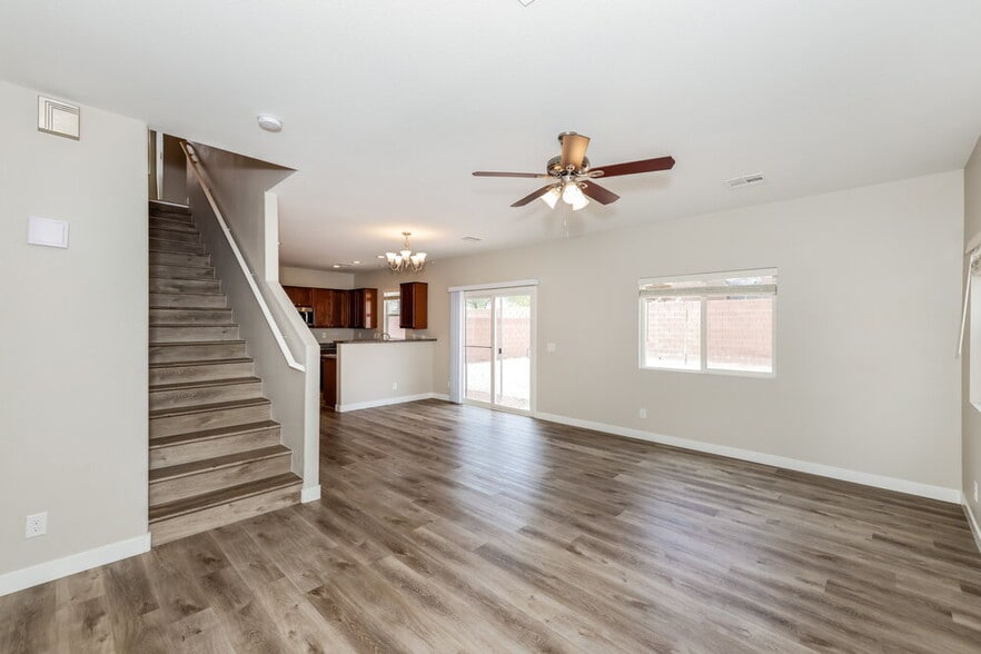 Building Photo - 10215 Cougar Crossing St