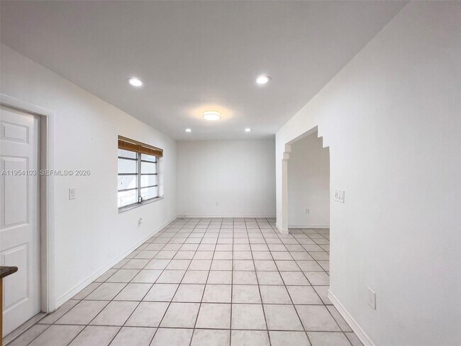 Building Photo - 6295 SW 33rd St