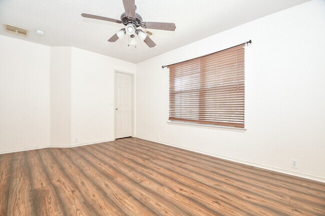 Building Photo - 4823 Dark Canyon Ct