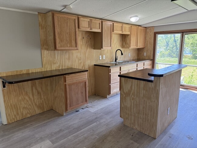 Building Photo - 4617 US-60