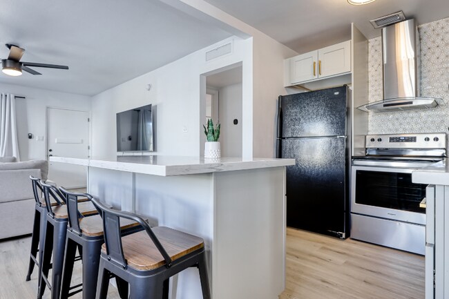 Building Photo - 1212 S 7th St