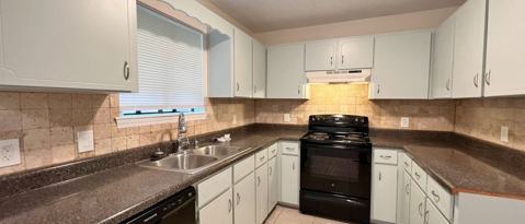Building Photo - 358 Evergreen Pl