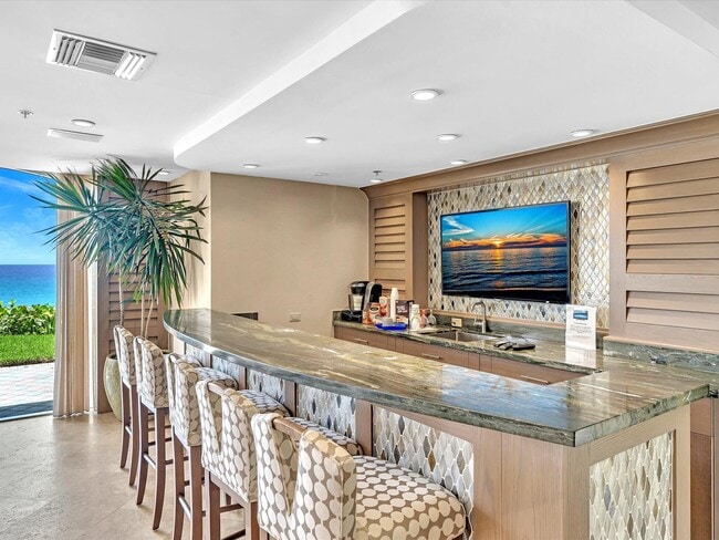 Building Photo - 3720 S Ocean Blvd