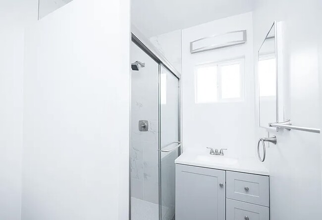 Building Photo - 27992 Celia Rd