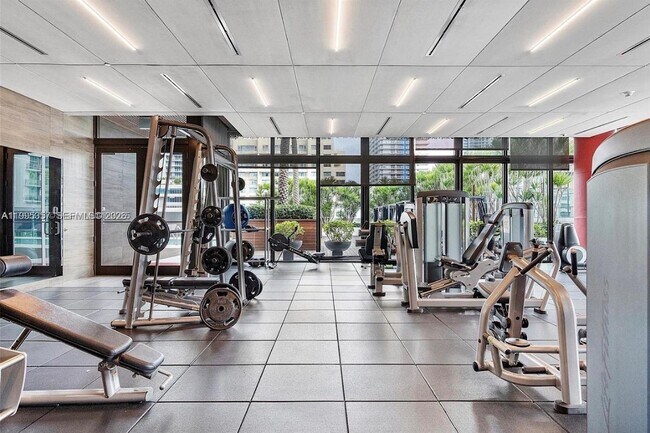 Building Photo - 1080 Brickell Ave