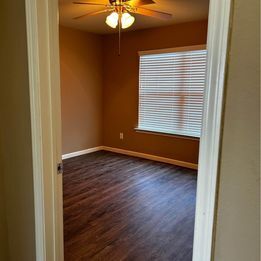 Building Photo - 21447 W Wallis Dr