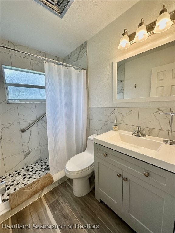 Building Photo - 3350 Lakeview Dr